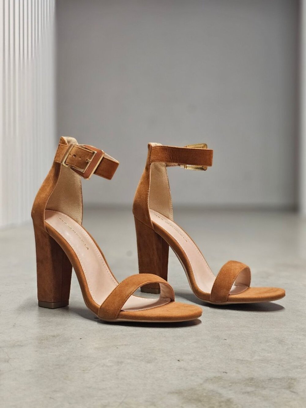 Block Heel Chestnut Faux Suede Ankle Strap Sandals With Buckle Closure For Women